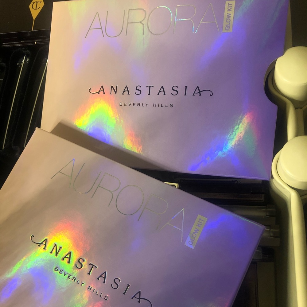 Anastasia Aurora Glow Kit